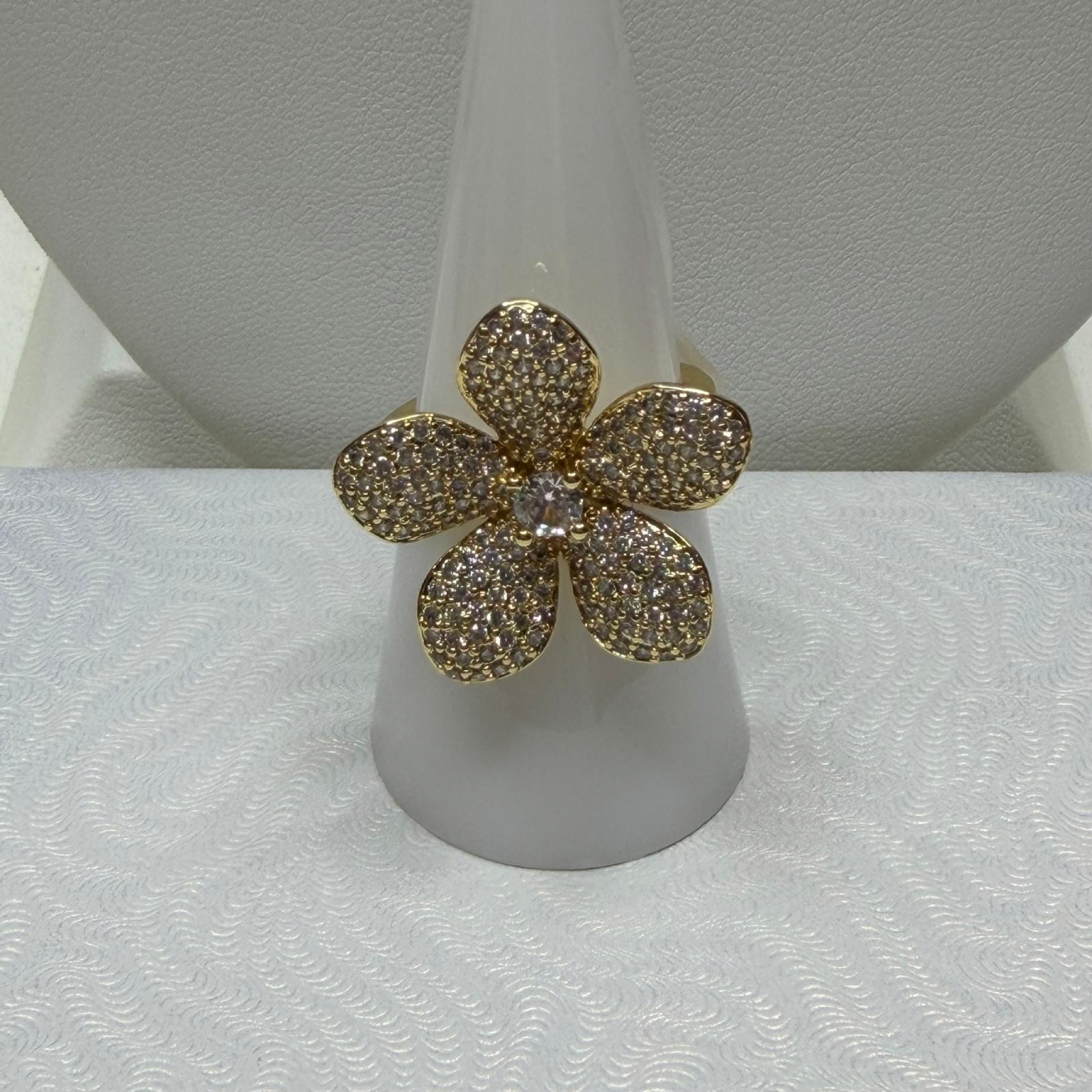 Anillo Flor Ajustable con Zirconias