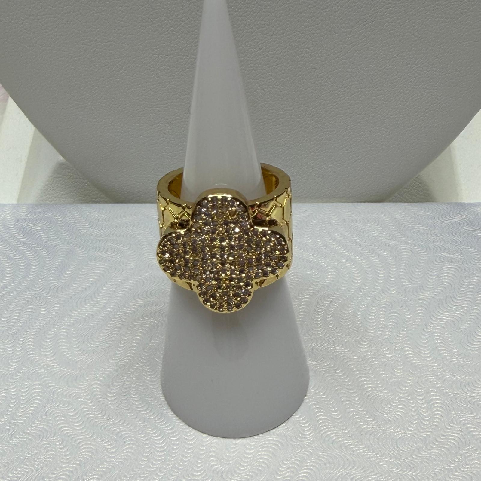 Anillo Trébol Ajustable con Zirconias