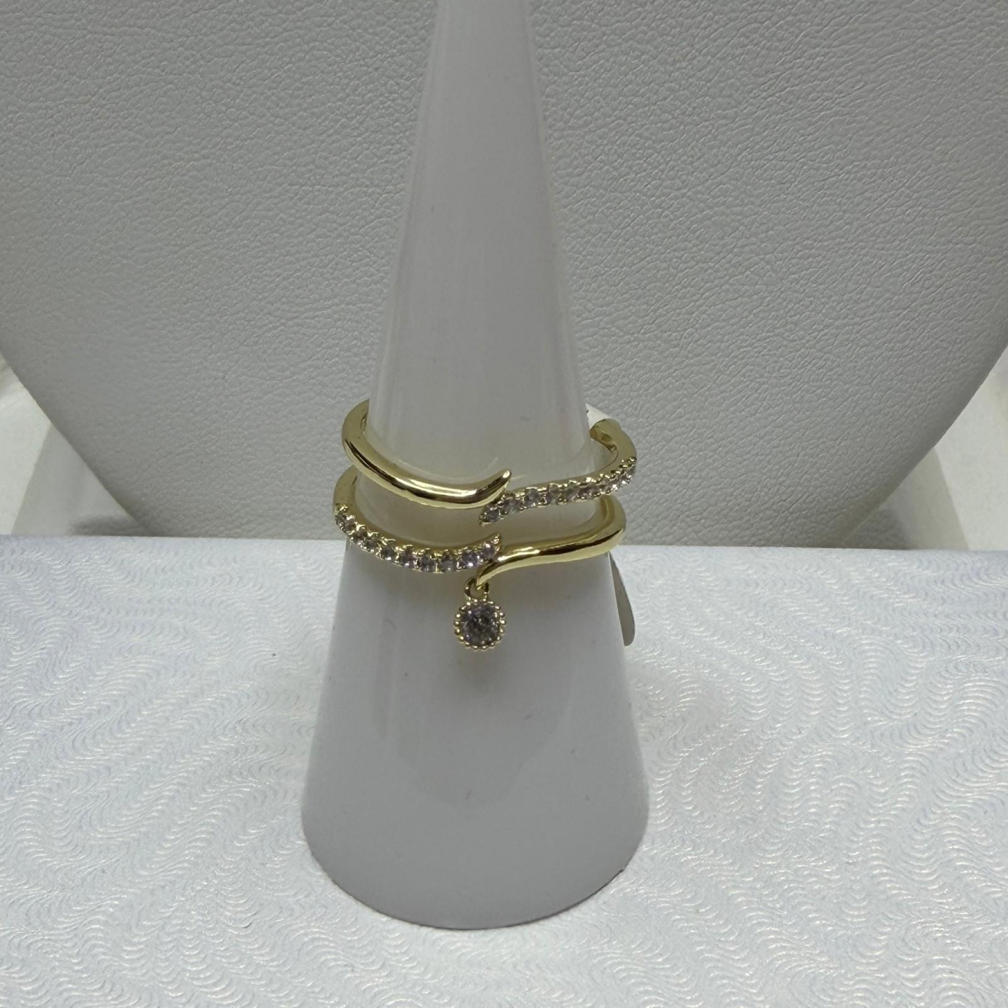 Anillo Envolvente con Zirconias