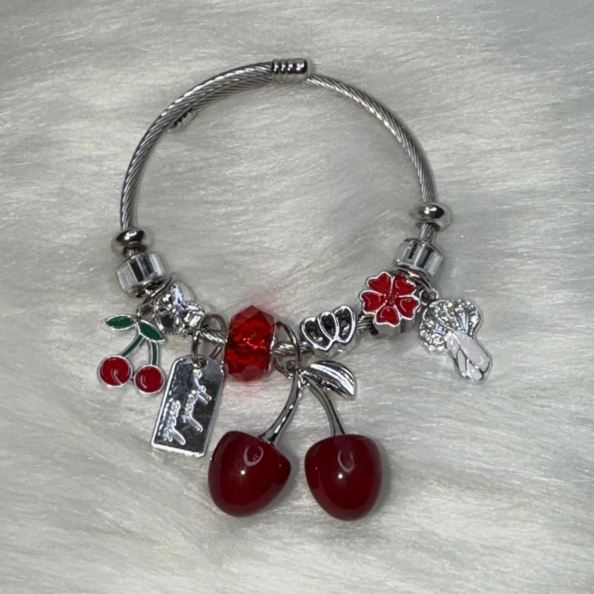 Pulsera Ajustable de Cerezas