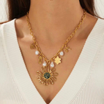 Collar Floral Elegance