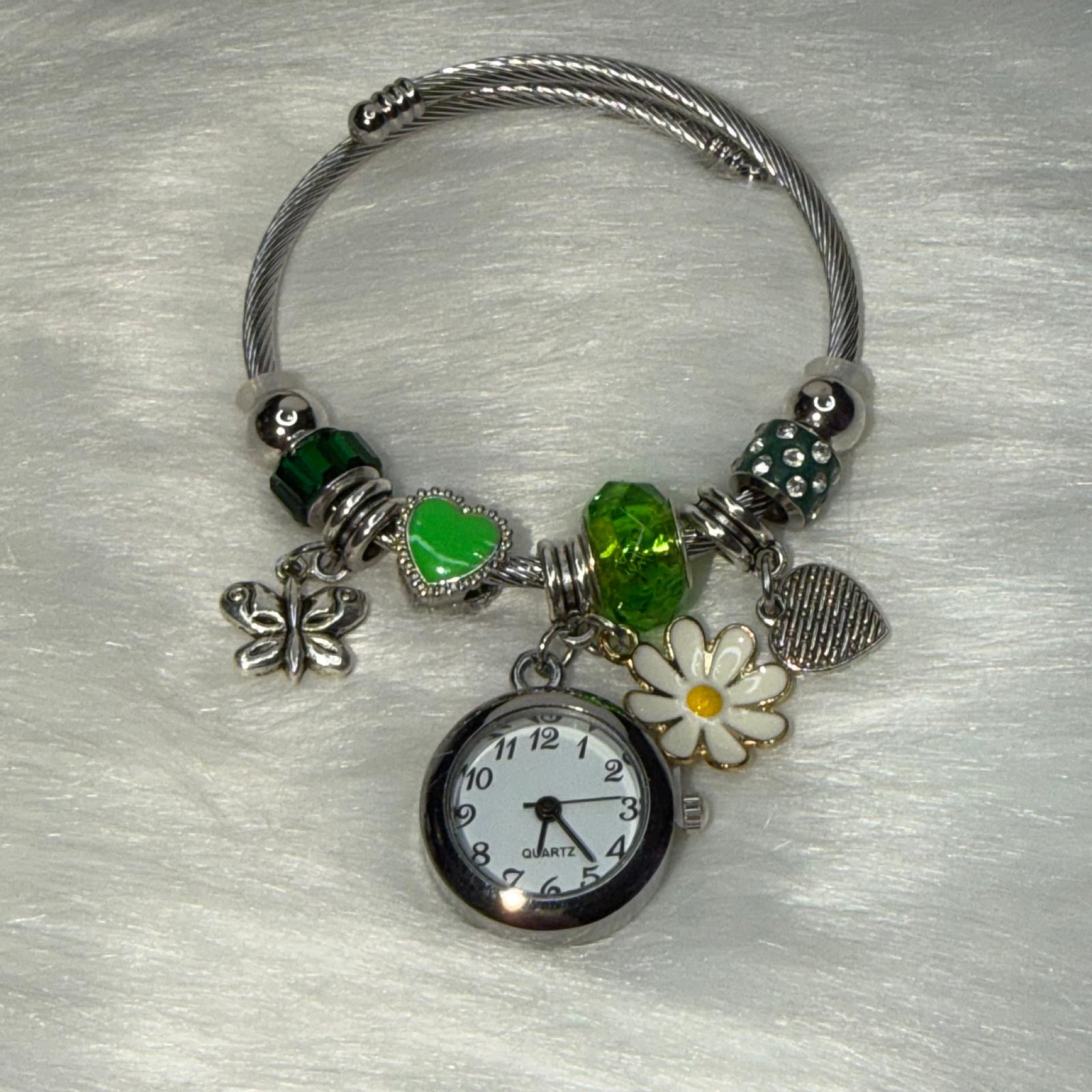 Pulsera Ajustable con Reloj y Charms