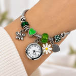Reloj Pulsera con Dijes Verdes